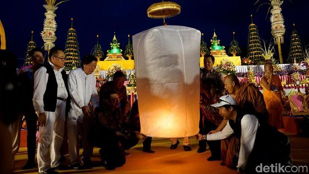 Momen ini dipimpin Menag bersama para pemuka agama (Pertiwi/detikTravel)