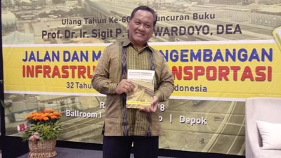 Guru Besar UI Luncurkan Buku Soal Transportasi