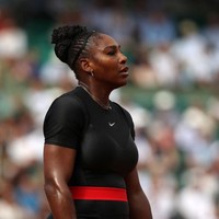 Rasanya kostum ini sangat pas mewakili semua perempuan yang telah melalui tantangan fisik dan mental, untuk kembali lagi dengan rasa percaya diri dan yakin pada dirinya sendiri, kata juara tiga piala utama Coupe Suzanne Lenglen Roland Garros itu. (Foto: Matthew Stockman/Getty Images)
