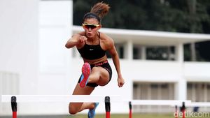 Emilia Nova Muda dan Berbahaya di Lintasan 100 M Lari Gawang