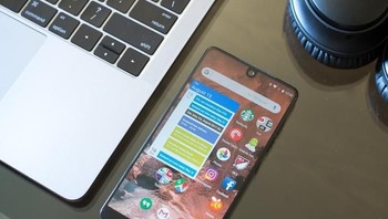 Kemudian Essential juga digugat ke pengadilan karena isu pelanggaran paten. Penggugatnya adalah perusahaan bernama Keyssa, yang mengklaim kalau Essential telah mencuri rahasia perusahaannya terkait teknologi modular yang ada di dalam ponsel tersebut. Foto: Android Central