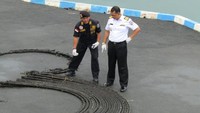 Diperkirakan jumlah keseluruhan mencapai 800 potong, dimana panjang tiap potong kurang lebih 4 meter dan berat tiap potong di perkirakan kurang lebih 15 kg. Pool/Bakamla.