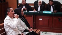 Pencucian dilakukan dengan mengalihkan setoran calon jemaah umrah di rekening penampungan First Travel ke sejumlah rekening, termasuk rekening pribadi Andika, Anniesa, dan Kiki Hasibuan. Uang setoran calon jemaah kemudian dibelanjakan terdakwa, termasuk membeli aset, seperti kendaraan, rumah, dan tanah.