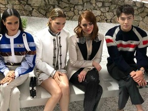 Sehun EXO Bertemu Emma Stone di LV Cruise, Fans Baper