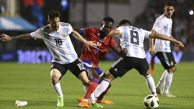 Lionel Messi mencetak hattrick dan membawa Argentina kalahkan Haiti 4-0 pada laga persahabatan pekan lalu. (