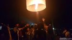 Foto: Lampion Waisak yang Dramatis dan Menakjubkan