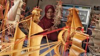 Kerajinan miniatur kapal tersebut tersedia dalam berbagai bentuk dan ukuran. Kerajinan miniatur kapal tersebut tersedia dalam berbagai bentuk dan ukuran.