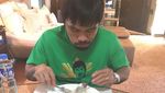 Petinju Manny Pacquiao Terbukti Sering Makan Besar Setelah Latihan
