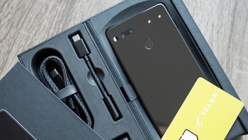 Menariknya, ia tidak akan lagi mengusung teknologi yang dipelopori pendahulunya, yaitu notch. Meski demikian, layarnya tetap mengusung konsep full screen display. Kita tunggu saja seperti apa desainnya nanti. Foto: Pocket Lint