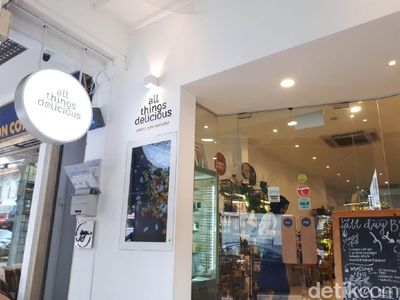 Enaknya Smoothies Bowl dan Gula Melaka Scone di Kafe Halal Singapura
