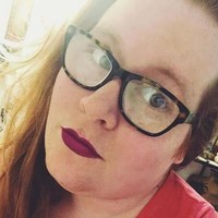 Sebelum percaya diri Miranda Nadine tumbuh, ia setiap hari bangun pukul tiga pagi untuk mencukur bulu-bulunya selama lima jam. Miranda sangat bergantung dengan alat cukur dan lelah melakukannya setiap hari. Wanita 26 tahun itu pun membiarkan bulu di sekitar kaki hingga dadanya lebat begitu saja tanpa lagi bergantung dengan alat cukur.  Foto: Istimewa