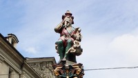 Kindlifresser yang artinya adalah pemakan anak kecil ini makin misterius dengan tak ada seorang pun yang mengetahui asal usul patung dan kenapa dibangun di Bern (callmenaomi/Instagram)