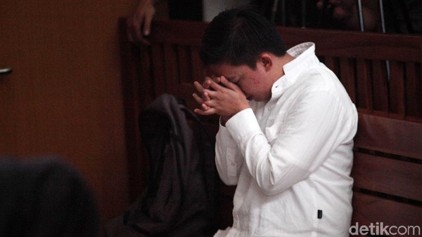 Susul Bos First Travel, Kiki Hasibuan Divonis 15 Tahun Penjara Susul Bos First Travel, Kiki Hasibuan Divonis 15 Tahun Penjara