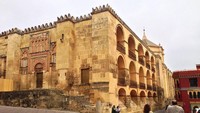 The Great Mosque of Cordoba, Spanyol dikenal juga sebagai Mezquita-Catedral. Masjid ini menjadi bangunan tertua dari zaman kejayaan Islam saat memerintah Spanyol. (Instagram)