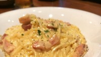 Waduh! Berfoto di pinggir spaghetti, pose miniatur panda ini santai banget. Foto: Instagram yukiko_fukada