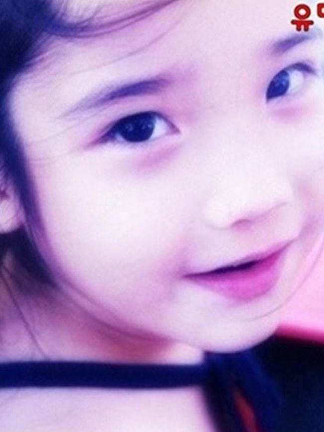 Sejak kecil, aura bintang sudah terlihat pada diri IU. Lihat saja senyum manisnya saat ia masih duduk di bangku TK. Foto: istimewa