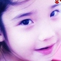 Sejak kecil, aura bintang sudah terlihat pada diri IU. Lihat saja senyum manisnya saat ia masih duduk di bangku TK. Foto: istimewa