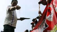 Mereka melakukan aksi teatrikal sebagai bentuk kekecewaan terhadap pemerintah.