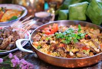 Mari Berbuka dengan Bubur Tampah dan Ayam Penyet Sedap di Sini!