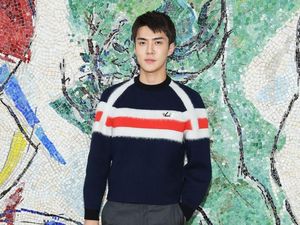 Sehun EXO Bakal Jadi Desainer di Drama Terbaru Song Hye Kyo