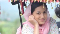 Penampilan Pevita Pearce sebagai Hayati yang membuat netizen jatuh hati. Dok. Instagram/pevpearce