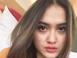 Meggy Diaz Wanita yang Buat Tukul Klepek-klepek