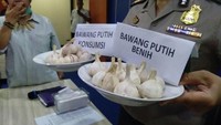 Empat orang yang telah ditetapkan tersangka antara lain Direktur Operasional PT PTI berinisial MYI, Direktur PT TSR berinisial TKS, Direktur PT CGM berinisial TDJ, dan PN selaku pengendali dan pembiayaan. Sejauh ini baru TKS yang sudah dilakukan penahanan.  (Foto: Yuni Ayu Amida/detikcom)