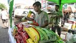 Belanja Sembako Murah di Pasar Rawamangun