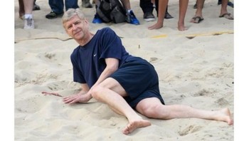 Jelas saja siap, sekarang saja lagi nganggur setelah mundur dari Arsenal. (Foto: Internet)