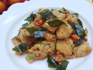 Menu Ke-19 : Lembut Gurih Saus Telur Asin untuk Kakap dan Kepiting Soka