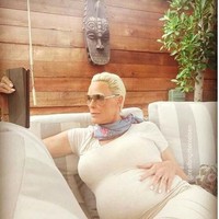 Aktris, model dan bintang reality TV Brigitte Nielsen hamil di usia 54 tahun. Calon bayinya ini merupakan anak kelima Brigitte.  Foto: @realbrigittenielsen