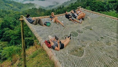 Foto: Seperti Ini Hammock Raksasa yang Tidak Kamu Bayangkan