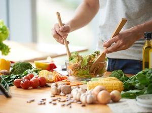 Terserang Diare? Atasi dengan Konsumsi 9 Makanan Enak Ini