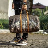 Produk Custom dari Nevertoolavish