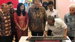Senyum Semringah CT saat Resmikan Transmart Yasmin Bogor