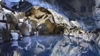 Foto: Gua Grjotagja ada di dekat Danau Myvatn, kawasan utara Islandia. Di dalam gua inilah ada kolam air panas yang eksotis (Thinkstock)