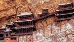 Foto: Kuil Cantik nan Ekstrem di Tebing Gunung China