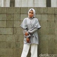 Selanjutnya ada Dwi Gema Soegesti dari kota Palembang. Gema memiliki bakat yang unik, yaitu beatbox. Ia pun bisa memainkan alat musik tradisional. Foto: Nico/detikcom, Wardrobe: Meccanism