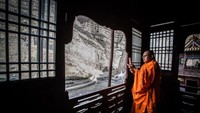 Foto: Yang menarik, The Hanging Temple bukanlah rumah ibadah bagi satu agama. Di kuil ini terdapat 3 agama, yaitu Konfusianisme, Taoisme, dan Buddha. (ciroinfocus/Instagram)