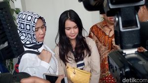 Yay! Dhea Annisa Memenangkan Kasus Kehilangan Kamera