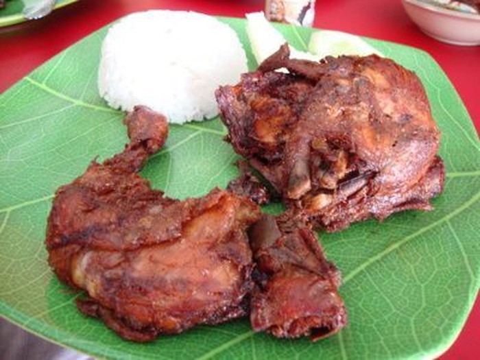 Hari Ini Enaknya Makan Ayam Goreng Tulang Lunak Untuk Berbuka Hari Ini Enaknya Makan Ayam Goreng Tulang Lunak Untuk Berbuka