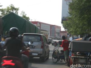 Awas! Hati-hati, Ada Pasar Tumpah di Pantura Brebes