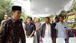 Momen Jokowi Melayat Cendekiawan Dawam Rahardjo