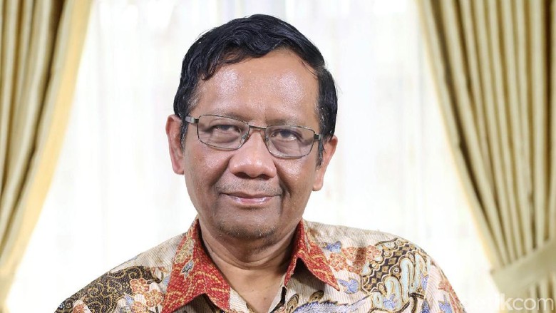 Masuk Bursa Cawapres, Mahfud MD: Nanti Saya Jawab ke Jokowi Masuk Bursa Cawapres, Mahfud MD: Nanti Saya Jawab ke Jokowi