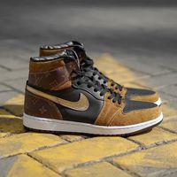 Produk Custom dari Nevertoolavish