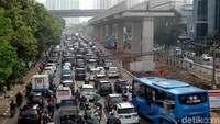 Diharapkan dengan perluasan ganjil genap ini akan mengurai kemacetan.