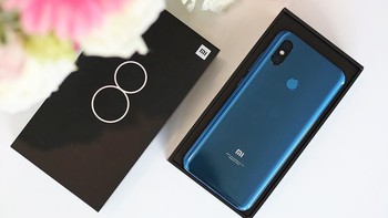 Mi 8 SE dirilis Juni 2018. Foto: Sina Mobile
