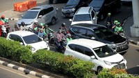 Perluasan sistem ganjil genap ini akan disosialisasikan pada Juni 2018. Selanjutnya akan dilakukan uji coba mulai minggu pertama Juli 2018.