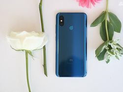 Lebih Dekat dengan Xiaomi Mi 8