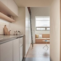 Adalah Little Design, tim desain asal Taipei City, Taiwan, yang menata apartemen seluas 22 meter per segi, atau seluas rumah tipe 21 jadi terlihat seperti hunian mewah. Foto: Dok. Boredpanda